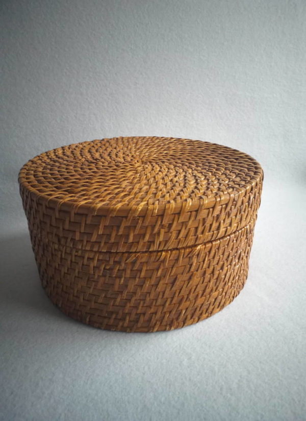 Boite de rangement en osier avec couvercle