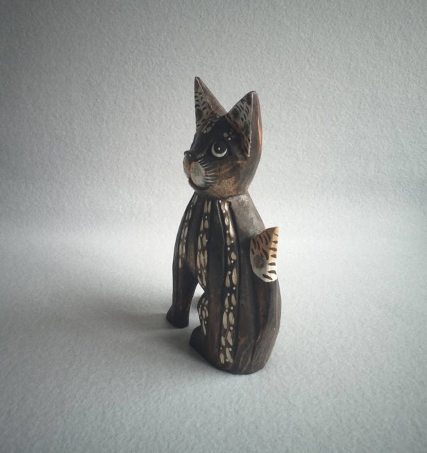 Statuette de chat africain en bois