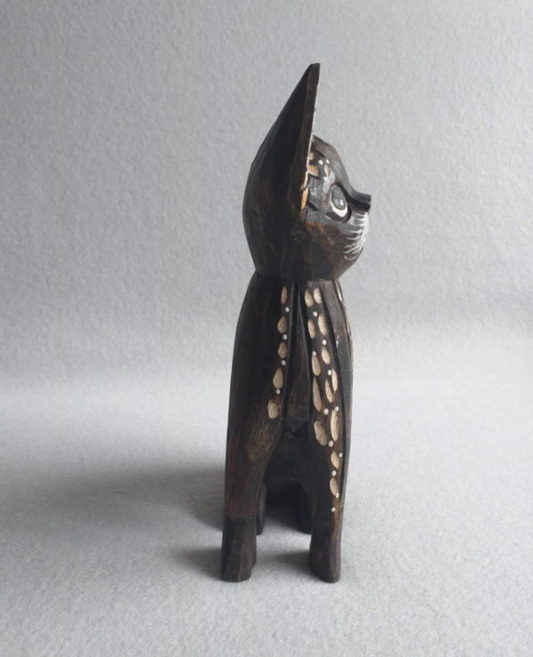 Statuette de chat africain en bois