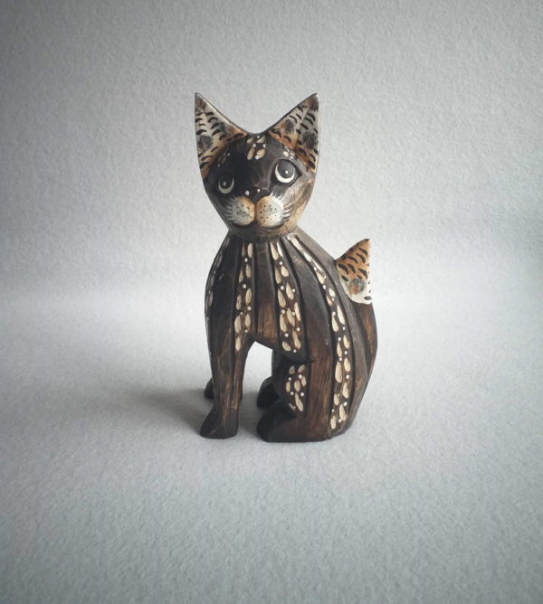 Statuette de chat africain en bois