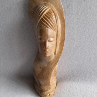 Sculpture africaine en pierre de Mbigou du Gabon
