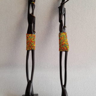 Couple de statuettes africaines en bois d'ébène