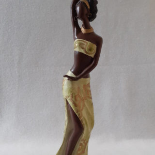 Statuette de femme africaine qui danse